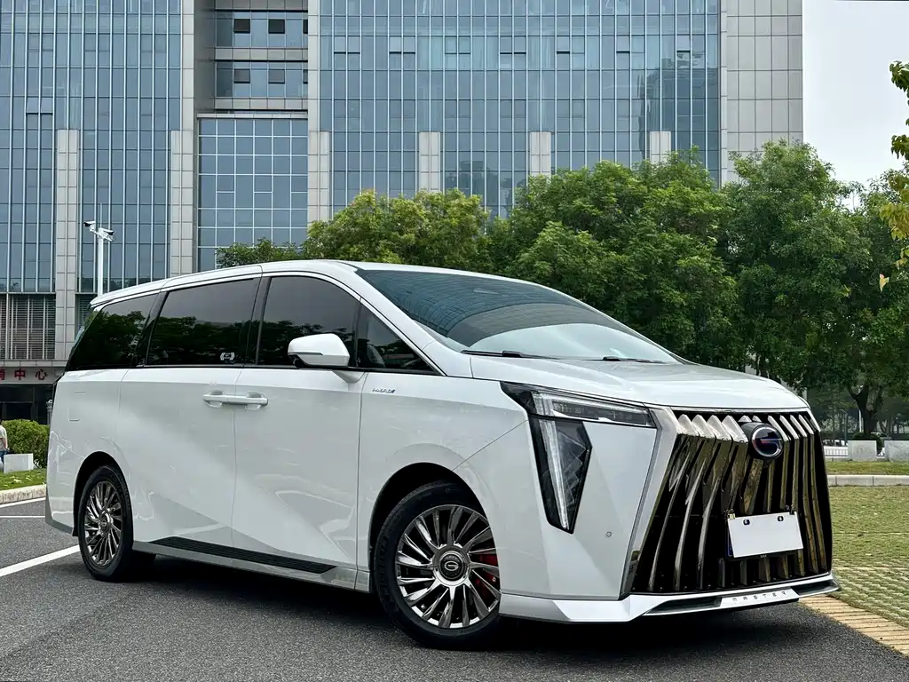GAC Motor Trumpchi M8 2023 — фото 3