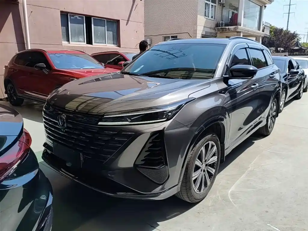 Changan CS75 PLUS 2024 — фото 1
