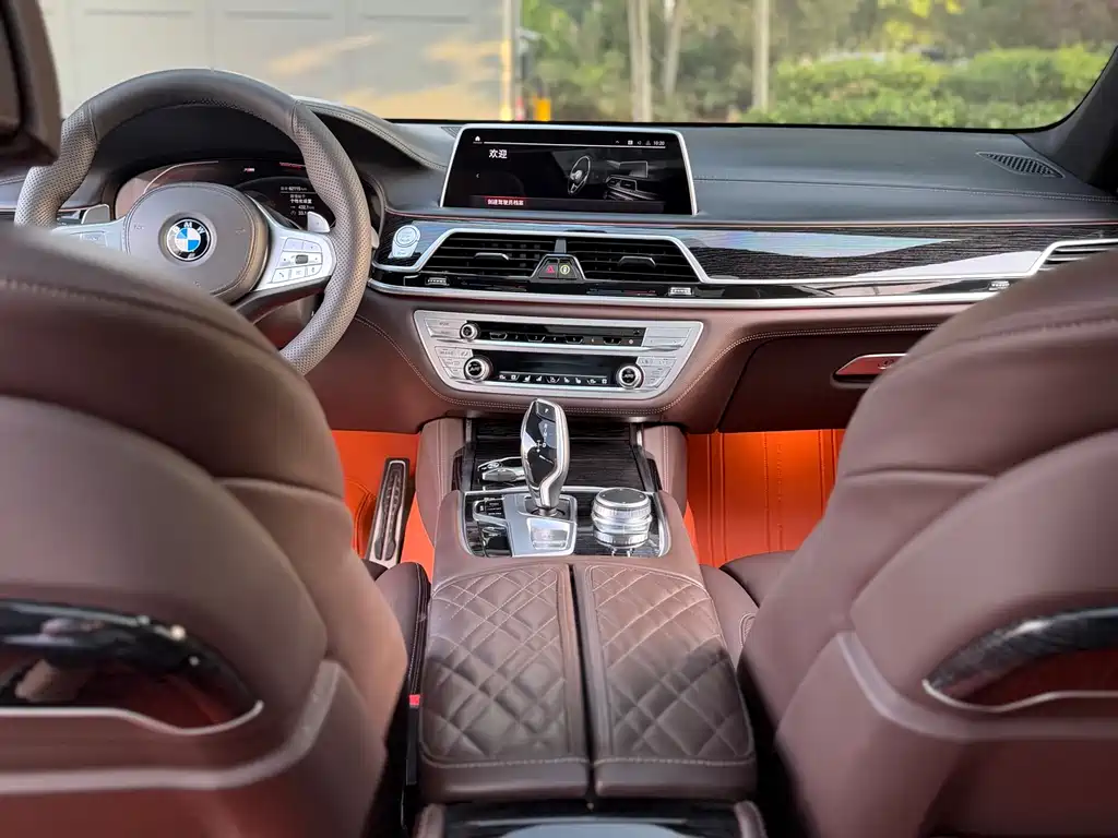 BMW 7 Series 2021 — фото 11