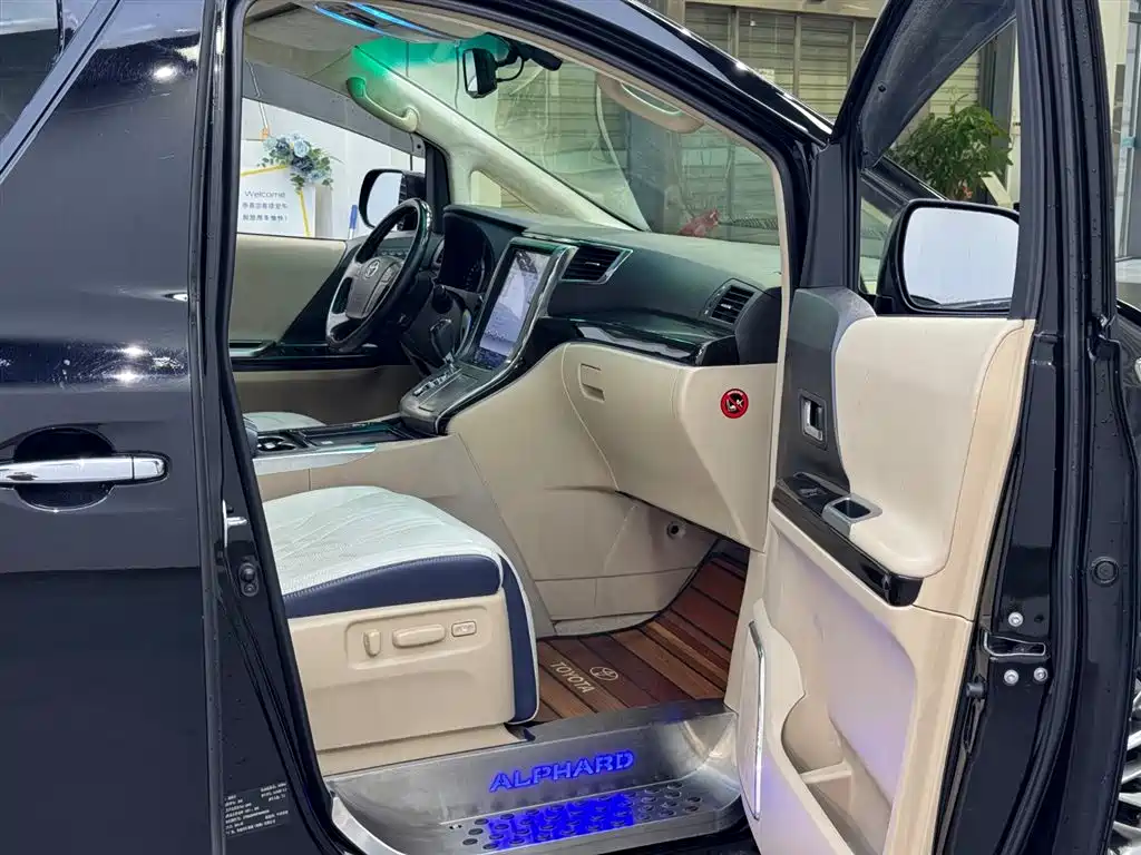 Toyota Alphard 2015 — фото 8