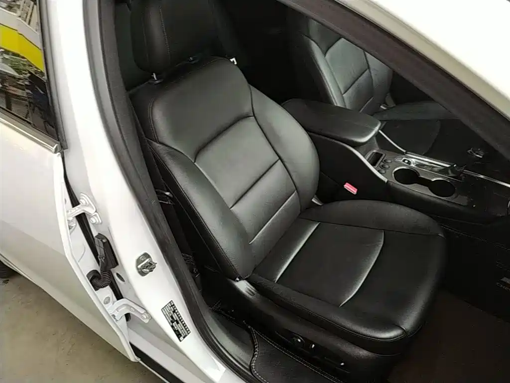 Chevrolet Malibu XL 2019 — фото 25