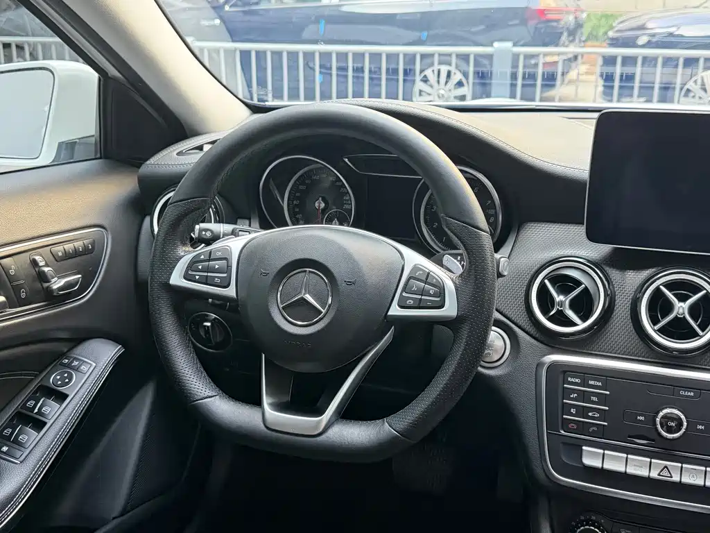 Mercedes-Benz GLA 2019 — фото 18