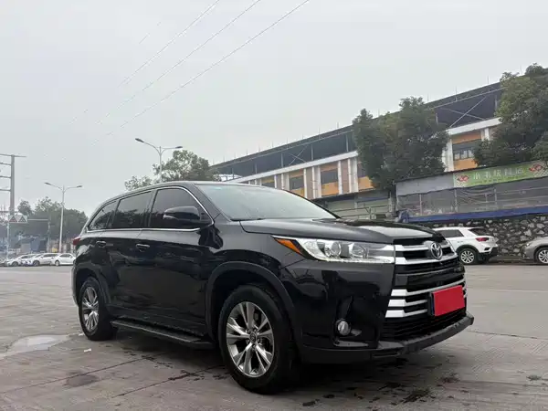 Toyota Highlander 2021