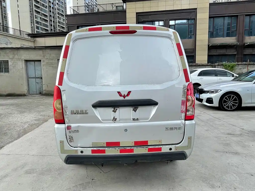 Wuling EV50 2022 — фото 8