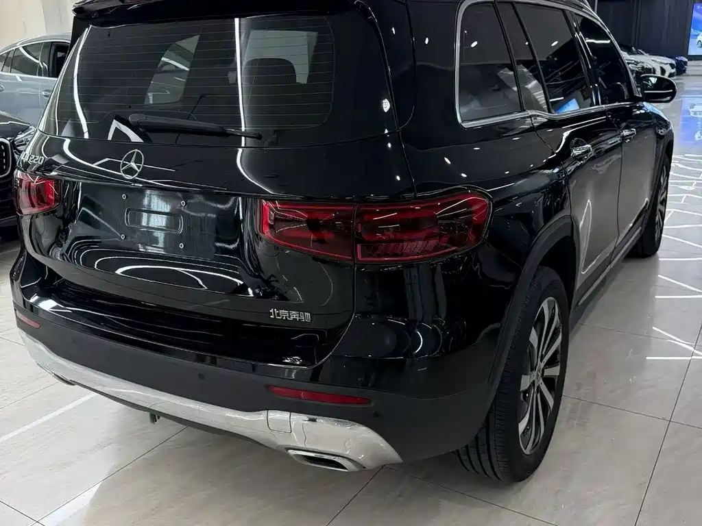 Mercedes-Benz GLB 2025