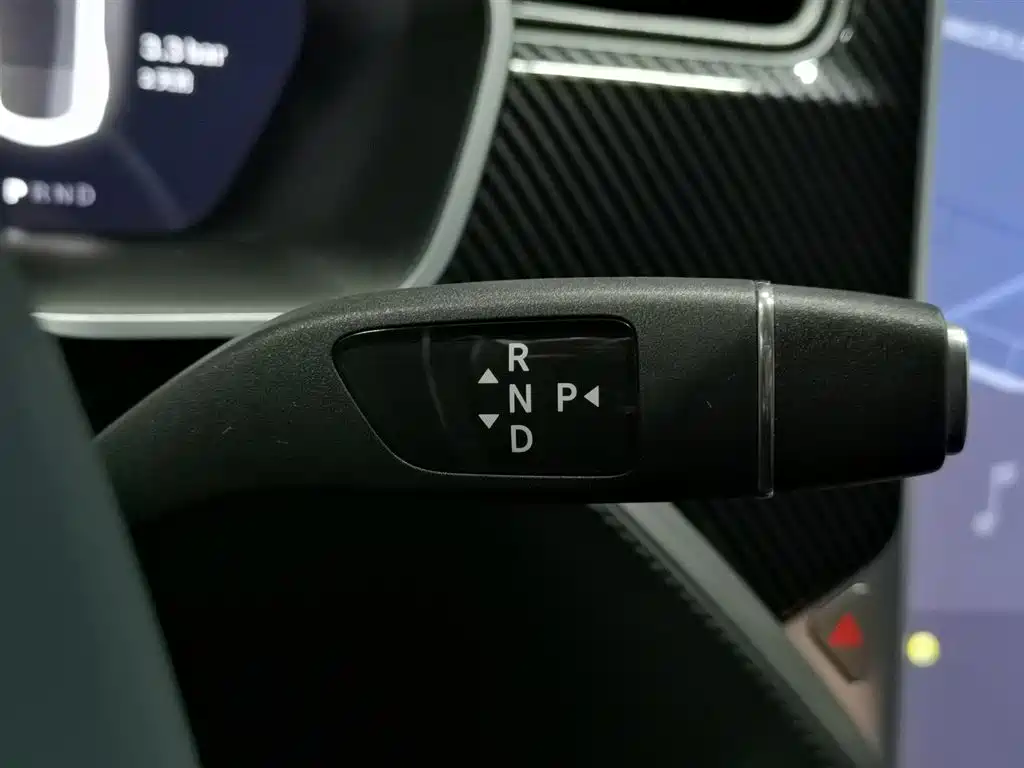 Tesla Model S 2018 — фото 13