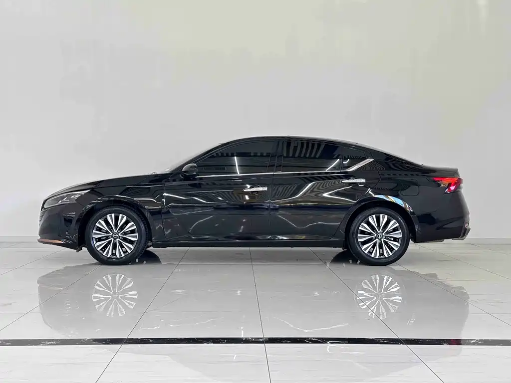 Nissan Teana 2025 — фото 8