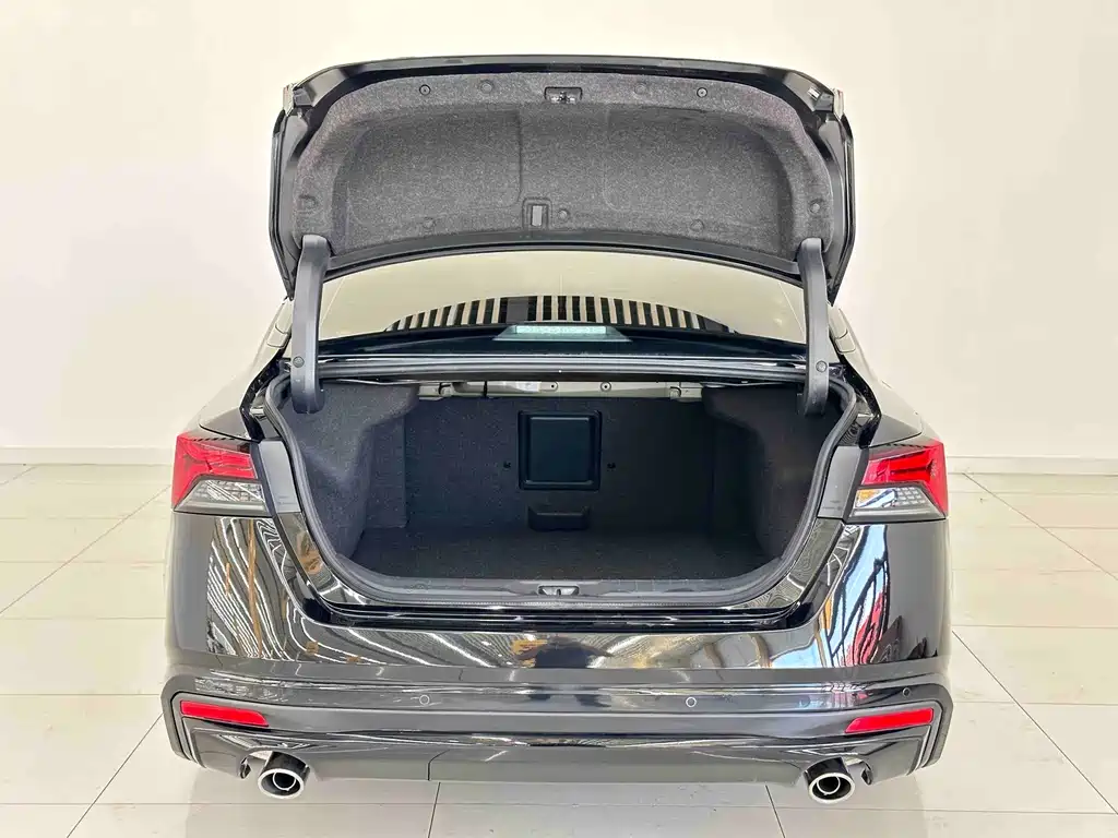 Nissan Teana 2025