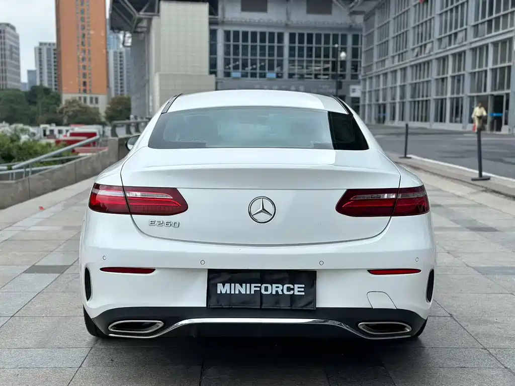 Mercedes-Benz E-Class 2020 — фото 8