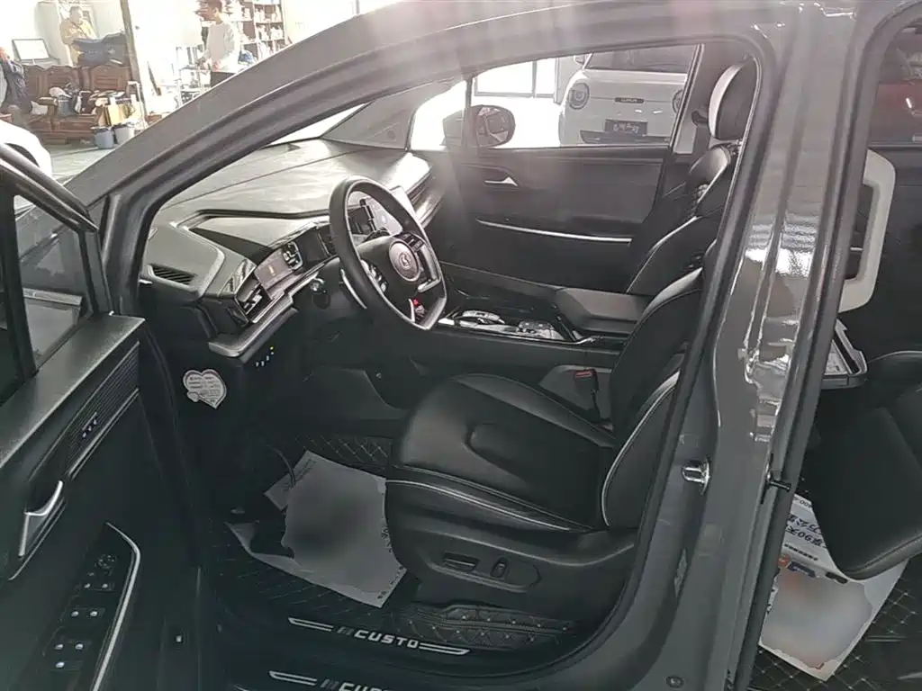 Hyundai Custo 2022 — фото 15