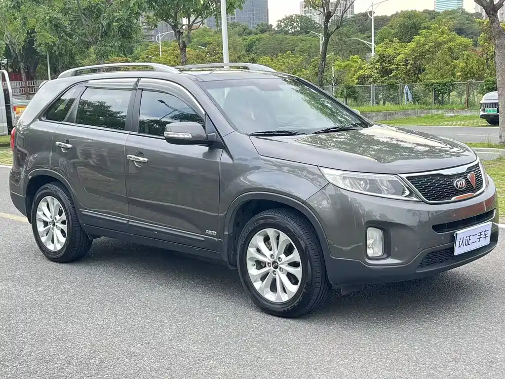 Kia Sorento 2013 — фото 3