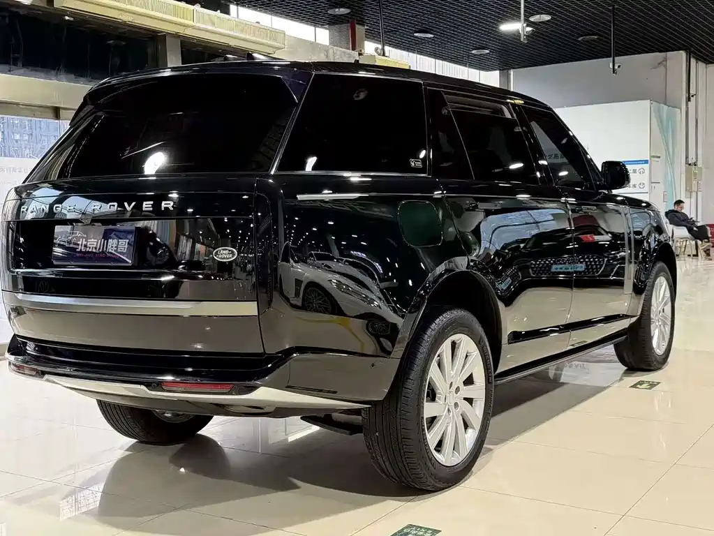 Land Rover Range Rover 2023 — фото 15