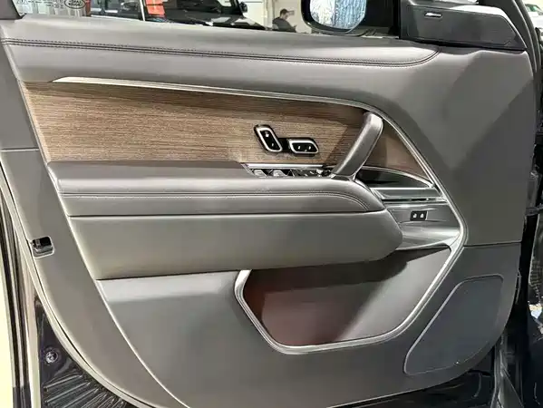 Land Rover Range Rover 2023