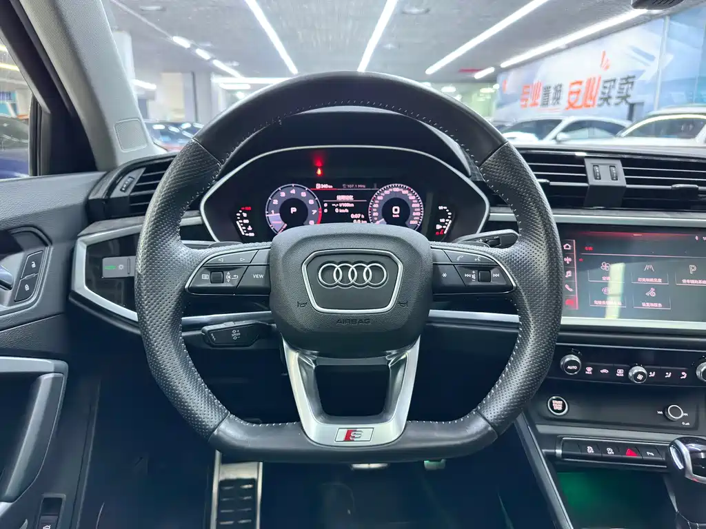 Audi Q3 Sportback 2021 — фото 14
