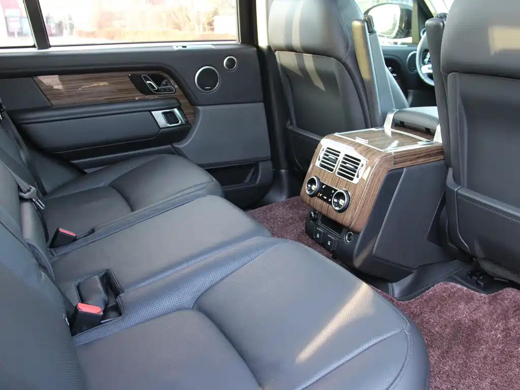 Land Rover Range Rover 2019 — фото 17