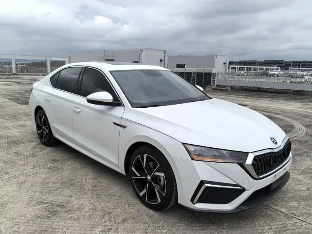 Skoda Octavia 2024 — фото 13