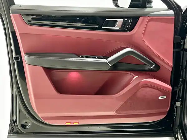 Porsche Cayenne 2023