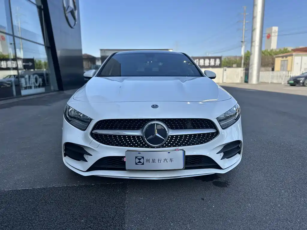 Mercedes-Benz A-Class 2019 — фото 2