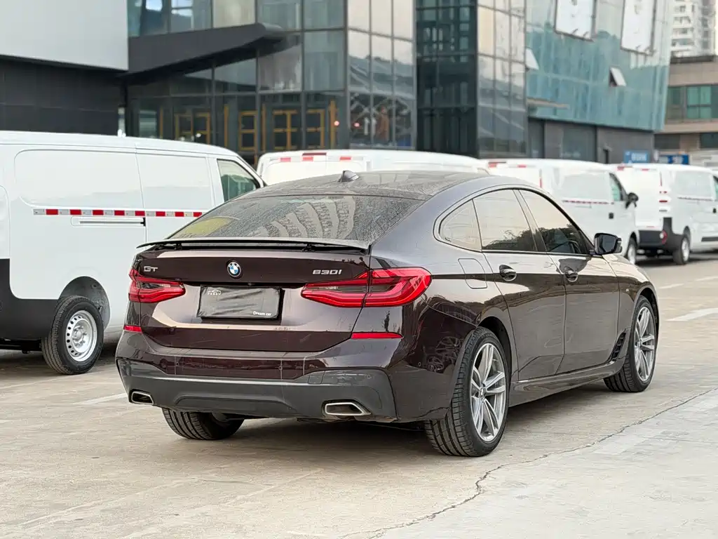 BMW 6 Series GT 2019 — фото 10