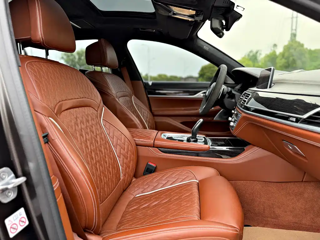 BMW 7 Series 2020 — фото 15
