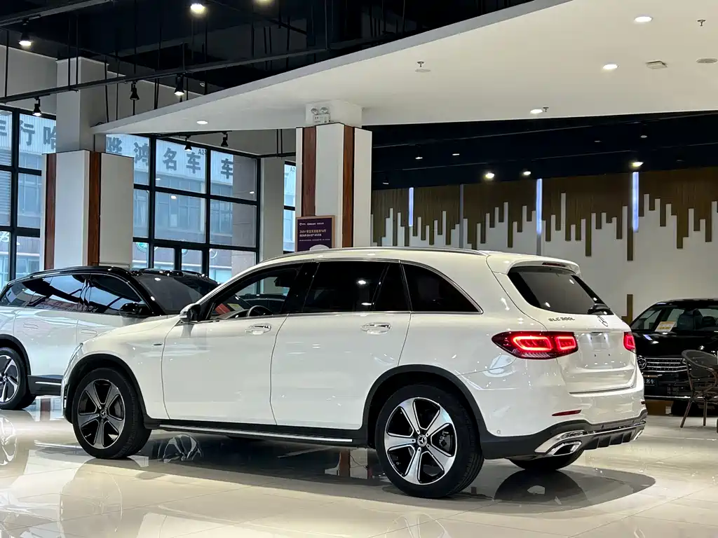 Mercedes-Benz GLC 2022 — фото 30