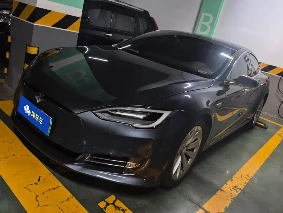 Tesla Model S 2016