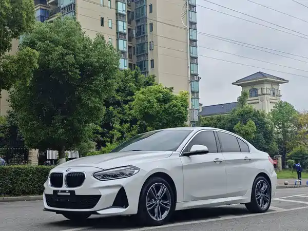 BMW 1 Series 2021