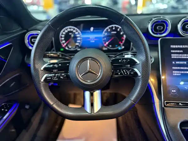 Mercedes-Benz C-Class 2024