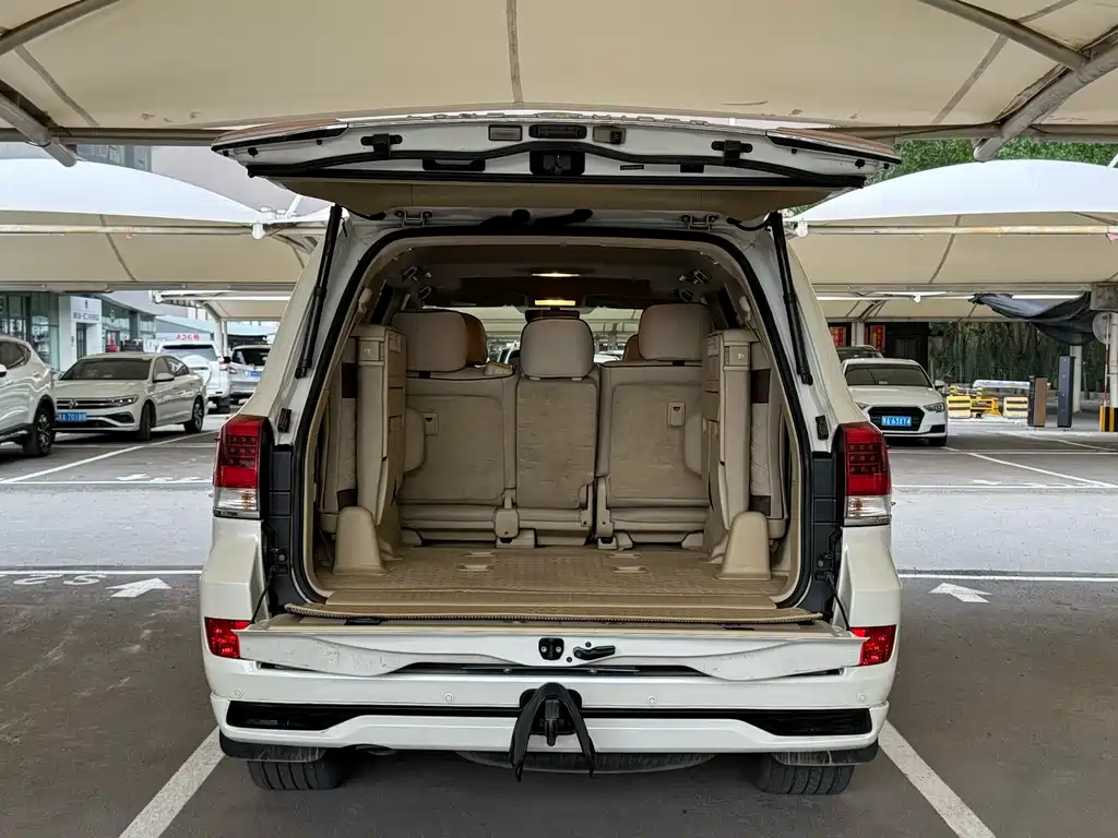 Toyota Land Cruiser 2018 — фото 7
