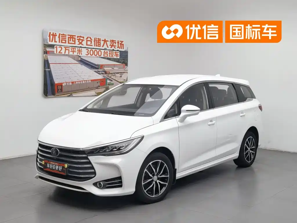BYD MAX 2018
