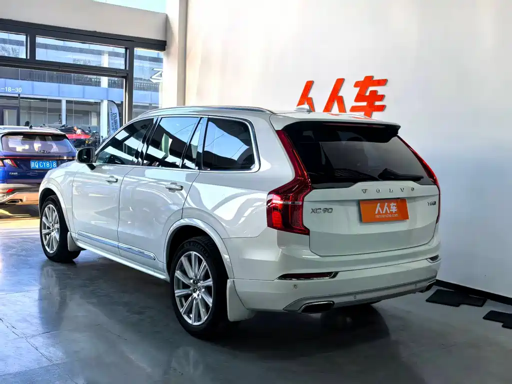Volvo XC90 2019 — фото 21
