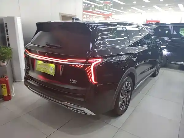 Hongqi HS7 PHEV 2025