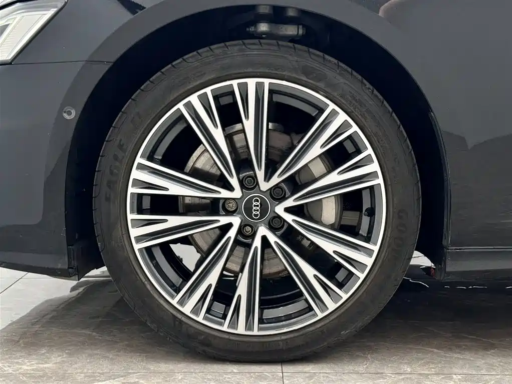 Audi A6L 2022 — фото 18