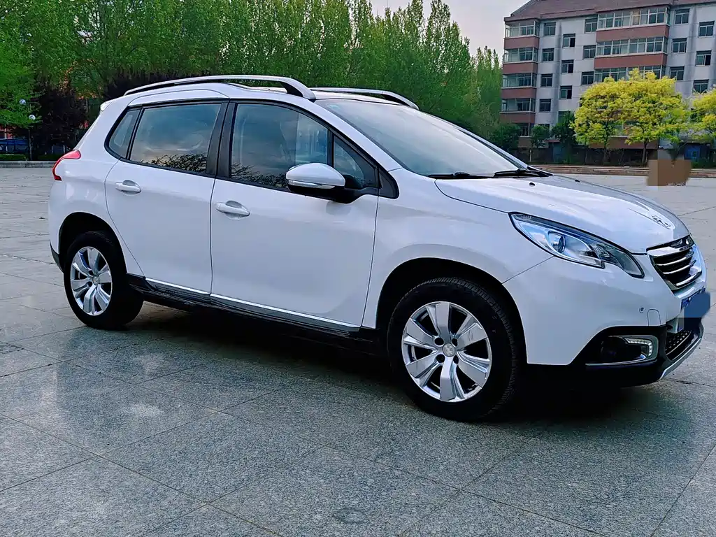 Peugeot 2008 2014 — фото 9
