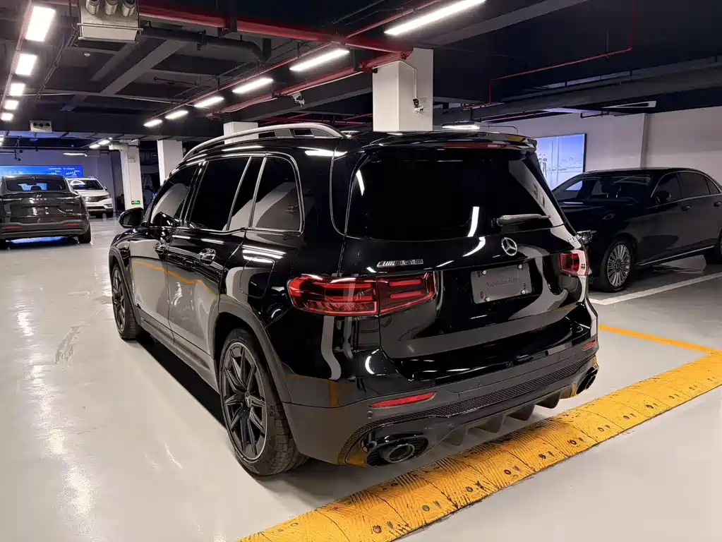 Mercedes-Benz GLB AMG 2025