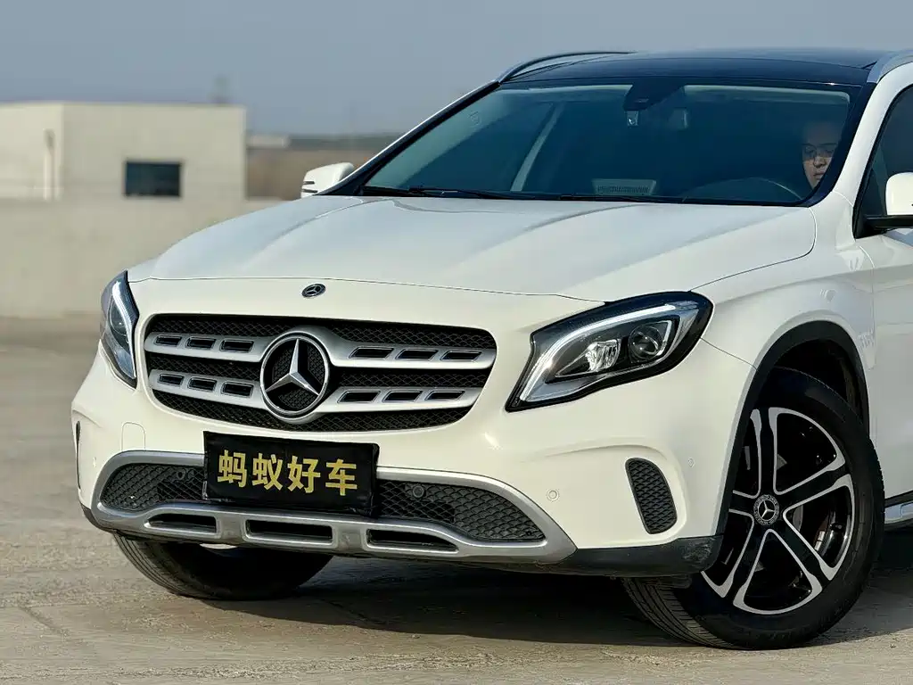 Mercedes-Benz GLA 2018 — фото 9