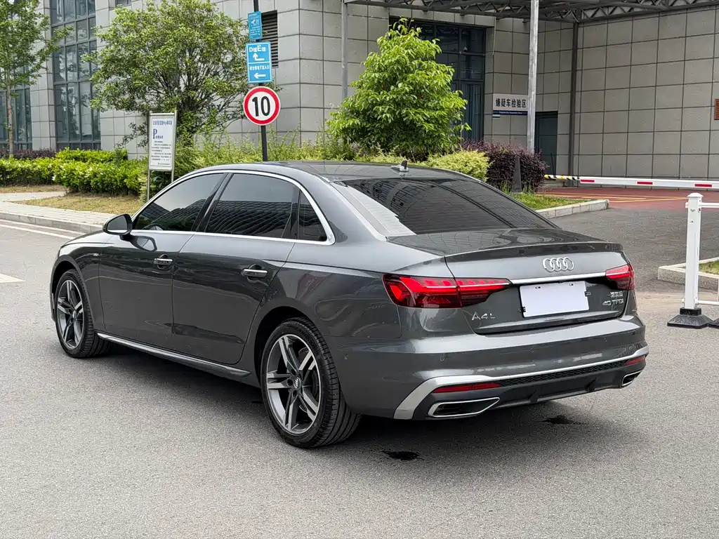 Audi A4L 2020 — фото 5
