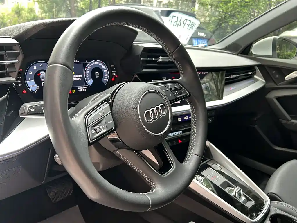 Audi A3 2023 — фото 13