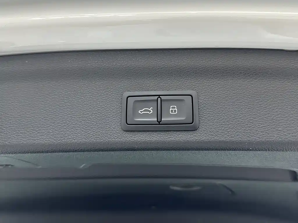 Audi Q3 2023 — фото 15