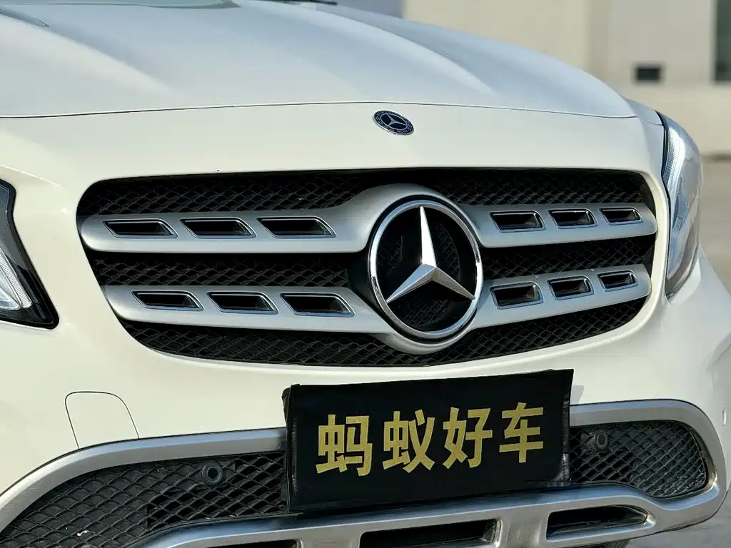 Mercedes-Benz GLA 2018 — фото 14