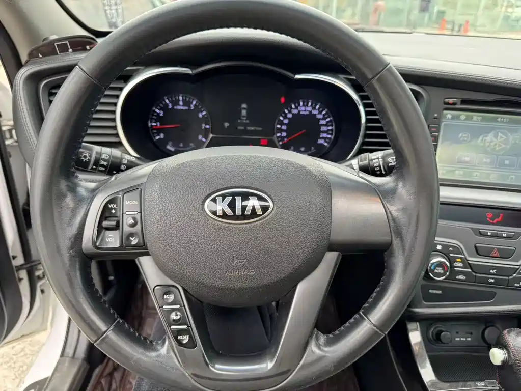 Kia K5 2013 — фото 13