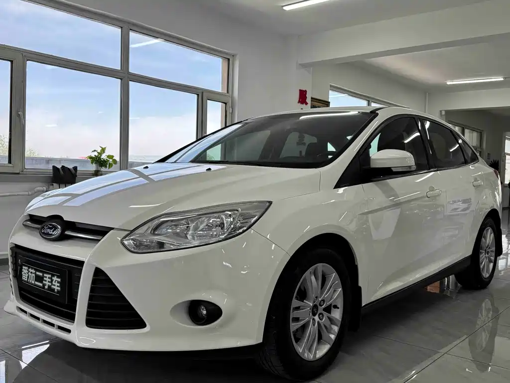Ford Focus 2015 — фото 1