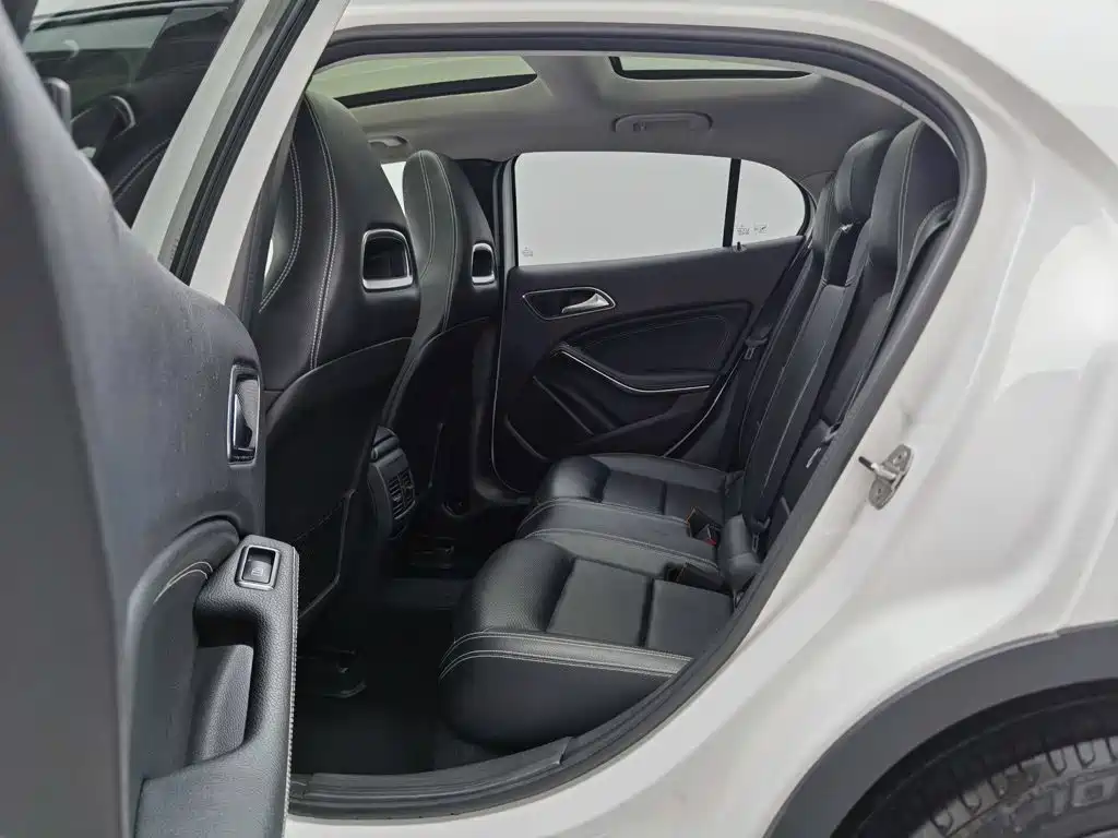 Mercedes-Benz GLA 2019 — фото 15