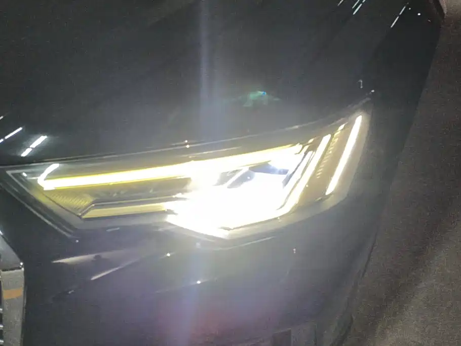 Audi A6L 2022