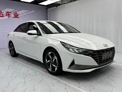 Hyundai Elantra 2022