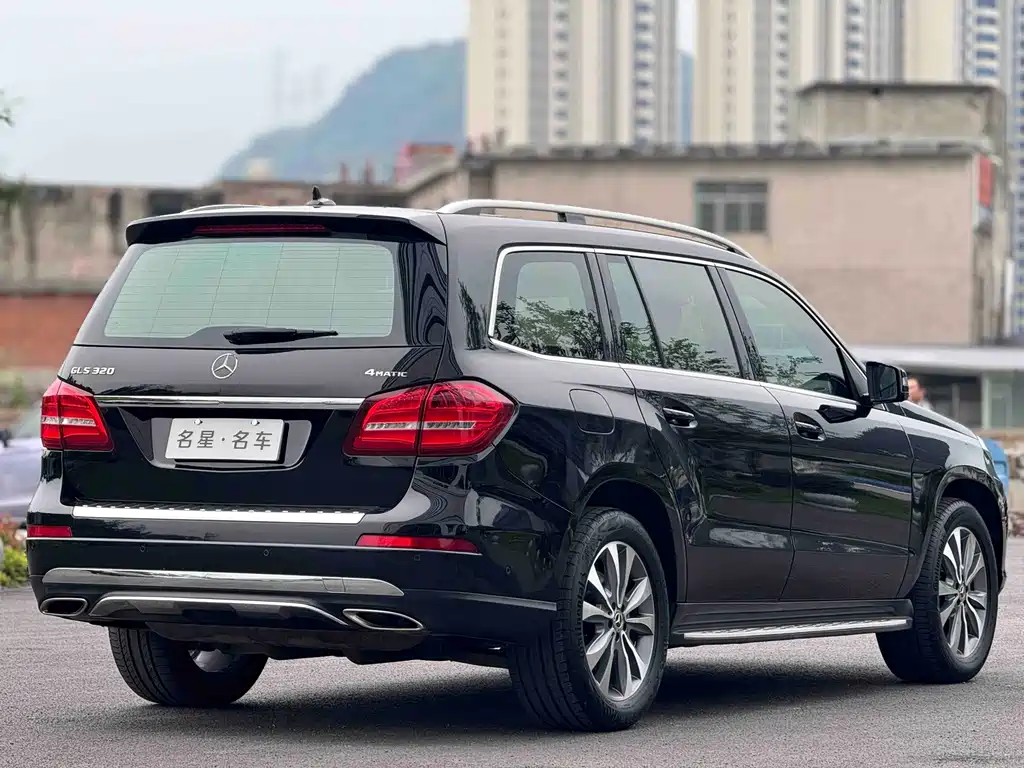 Mercedes-Benz GLS 2018 — фото 11