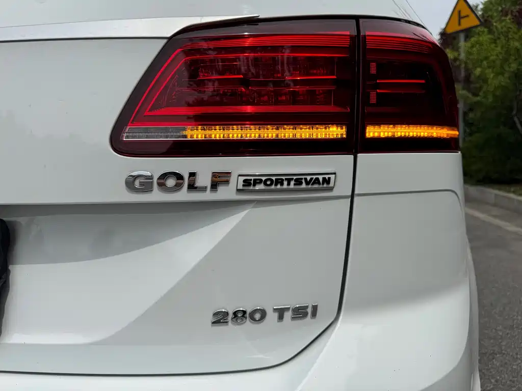 Volkswagen Golf Sportsvan 2019 — фото 25
