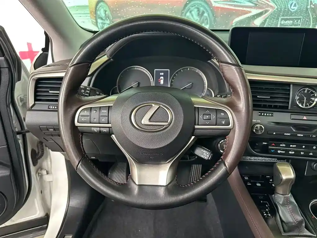 Lexus RX 2018 — фото 5