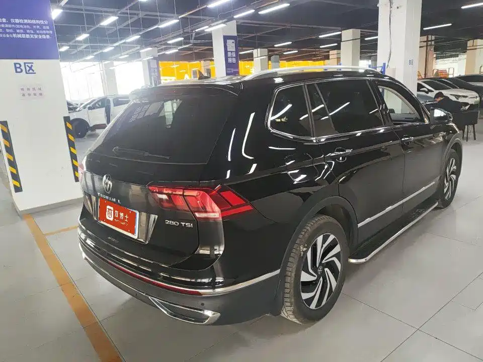 Volkswagen Tiguan L 2023 — фото 4