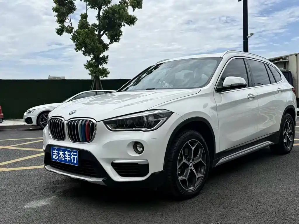 BMW X1 2018 — фото 1